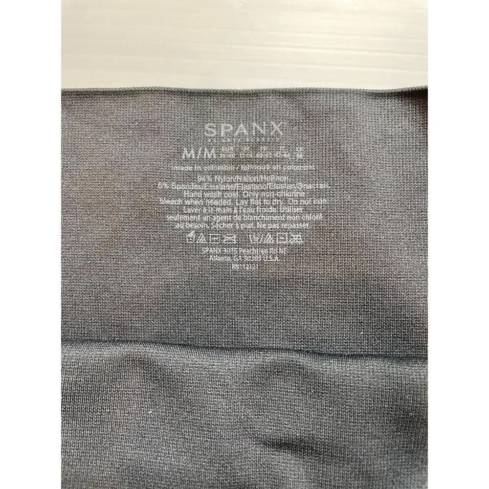 Spanx Look At Me Now Camo Seamless Leggings Pull On Black Gray Womens Medium - Picture 5 of 5